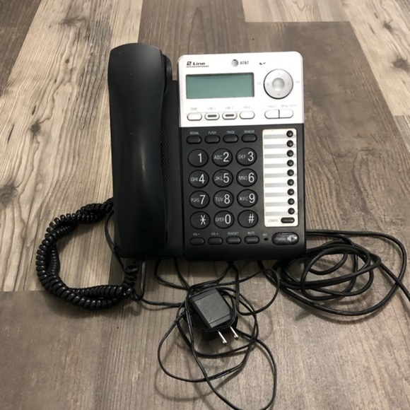 AT&T Corded Telephone with Caller ID - Silver/Black (AT ML17929) - Picture 1 of 8